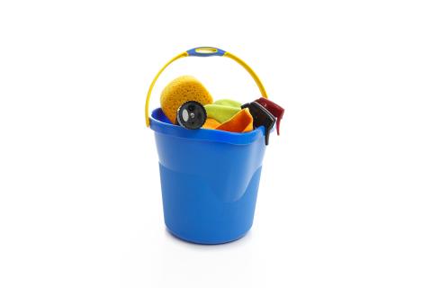 A bucket of car detailing supplies, including cleaners and a sponge